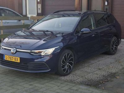Blauw Gebruikt 2021 VW Golf VIII Life Stationwagen | € 19.950 (Eerlijke prijs)
