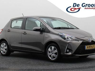 Grijs Gebruikt 2018 Toyota Yaris Executive Hatchback | € 11.950 (Eerlijke prijs)