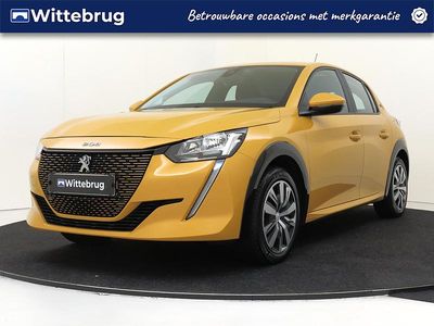Geel (metallic) Gebruikt 2021 Peugeot e-208 Active Hatchback | € 13.925 (Goede deal)