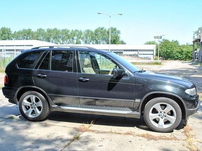 Zwart (metallic) Occasion 2004 BMW X5 Executive SUV | € 8.950