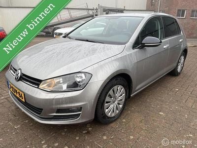 Grijs Gebruikt 2013 VW Golf VII Trendline Hatchback | € 7.400 (Eerlijke prijs)