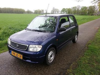 tweedehands Daihatsu Cuore 1.0-12V DVVT STi Automaat. met nieuwe Apk....Inruil Mogelijk