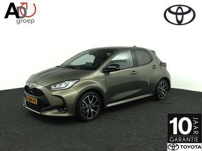 tweedehands Toyota Yaris 1.5 Hybrid Executive | Panoramadak | JBL | Stuur en Stoelverwarming | Navigatie | Leer |