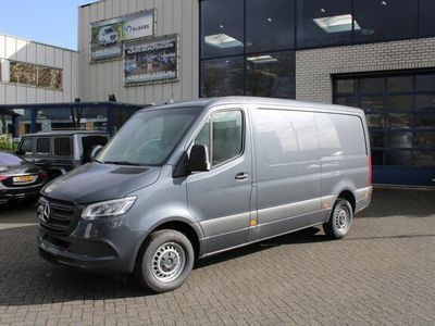 tweedehands Mercedes Sprinter 317 CDI L2H1 RWD 3500 kg Trekhaak, MBUX met camera parkeerpakket en Apple/Android, LED koplampen, Geveerde stoel, Etc.