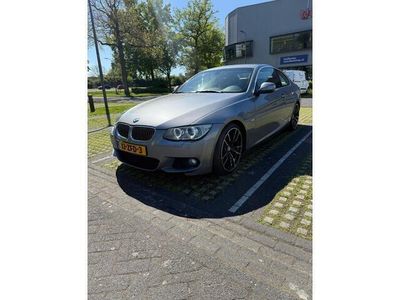 BMW 325