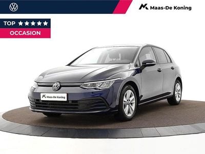 Blauw Occasion 2023 VW Golf VIII Life Hatchback | € 20.440 (Goede deal)