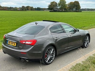 Grijs Gebruikt 2019 Maserati Ghibli Sedan | € 49.950 (Goede deal)