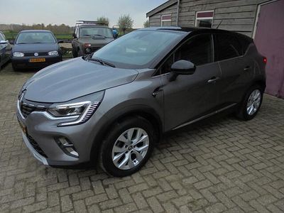 Grijs (metallic) Gebruikt 2020 Renault Captur Intens SUV | € 15.950 (Eerlijke prijs)