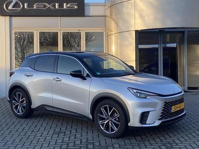 Grijs Occasion 2024 Lexus LBX SUV | € 36.999 (Eerlijke prijs)