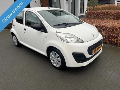 tweedehands Peugeot 107 1.0 Access Accent nw apk + beurt