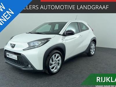 Wit Gebruikt 2022 Toyota Aygo X Play SUV | € 16.895 (Goede deal)
