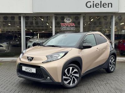 Bruin Occasion 2023 Toyota Aygo X Pulse SUV | € 19.900 (Iets duurder)