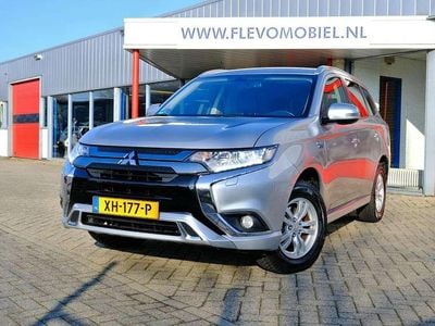 Occasion Mitsubishi Outlander P-HEV 135 PK (99 kW) 2019 Grijs SUV