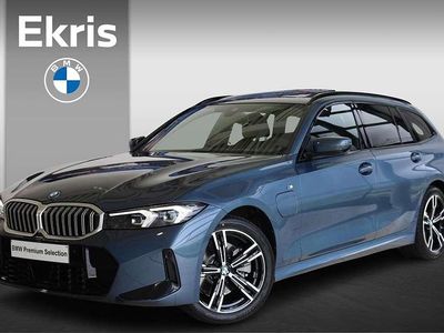 Blauw Occasion 2025 BMW 330e Comfort Edition Stationwagen | € 51.500 (Goede deal)