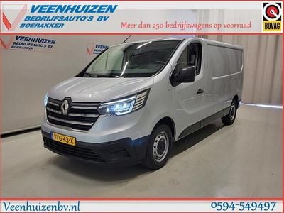 Grijs Gebruikt 2023 Renault Trafic MPV | € 20.450 (Goede deal)