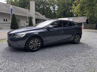 Blauw Gebruikt 2017 Volvo V40 Inscription Stationwagen | € 15.950 (Iets duurder)