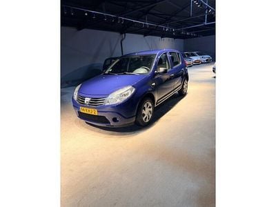 Blauw Gebruikt 2009 Dacia Sandero Ambiance Hatchback | € 1.500 (Eerlijke prijs)