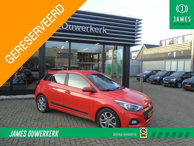 Rood Occasion 2018 Hyundai i20 Comfort Hatchback | € 10.745 (Eerlijke prijs)
