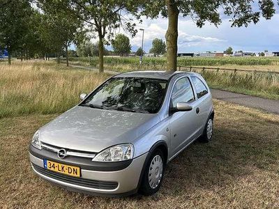 Grijs Gebruikt 2003 Opel Corsa Njoy Hatchback | € 1.600 (Eerlijke prijs)