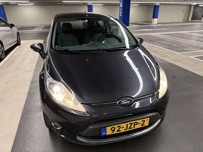 Grijs Occasion 2009 Ford Fiesta Titanium Hatchback | € 1.995 (Eerlijke prijs)