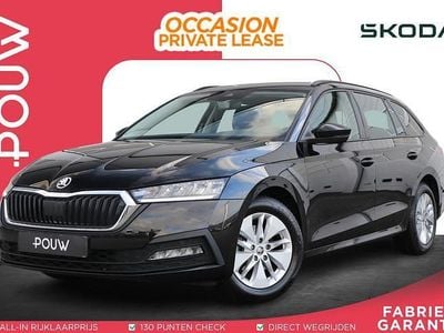 Zwart Gebruikt 2023 Skoda Octavia Ambition Stationwagen | € 21.900 (Eerlijke prijs)