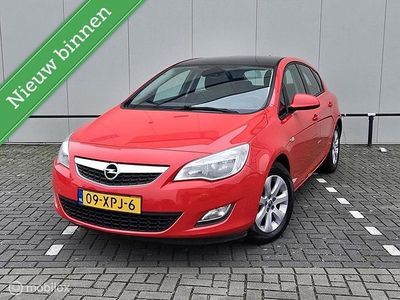 Occasion Opel Astra Edition 120 PK (88 kW) 2012 Rood Hatchback