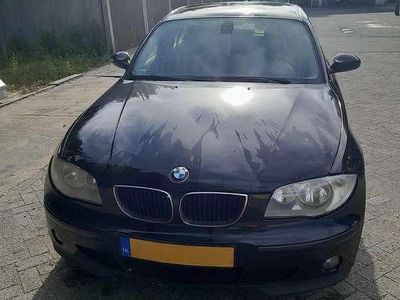 Zwart Gebruikt 2006 BMW 116 Hatchback | € 2.900 (Eerlijke prijs)