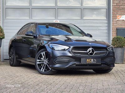 Grijs Gebruikt 2024 Mercedes C300 Business Sedan | € 47.800 (Goede deal)