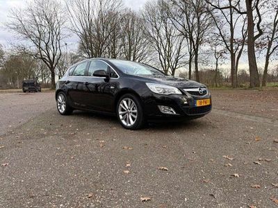 Zwart Gebruikt 2011 Opel Astra Cosmo MPV | € 7.450 (Iets duurder)