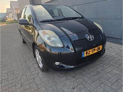 Zwart Occasion 2007 Toyota Yaris Luna Hatchback | € 1.245 (Eerlijke prijs)