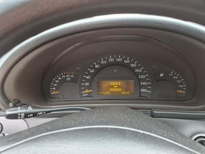 Blauw Occasion 2004 Mercedes C200 Classic Sedan | € 2.500 (Goede deal)