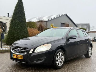 Zwart Occasion 2012 Volvo V60 Momentum Stationwagen | € 4.999 (Eerlijke prijs)