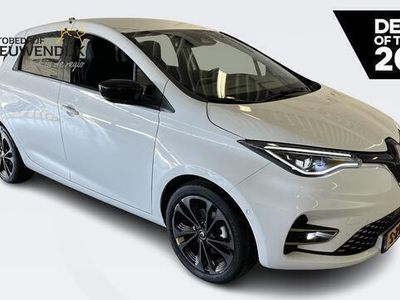Blanc glacier 369 Gebruikt 2023 Renault Zoe Iconic Hatchback | € 21.945 (Iets duurder)