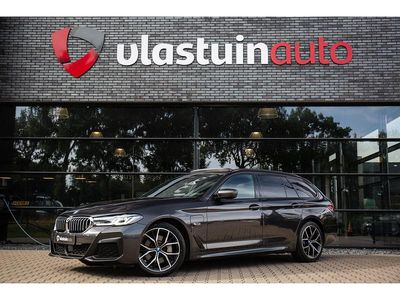 Grijs Occasion 2021 BMW 530 Executive Stationwagen | € 35.900 (Duur)