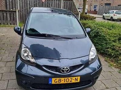 Occasion Toyota Aygo 68 PK (50 kW) 2007 Blauw Hatchback