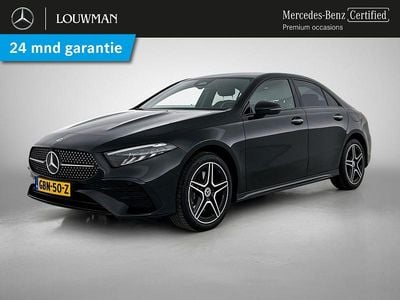 Zwart (metallic) Gebruikt 2024 Mercedes A250 AMG line Sedan | € 35.945 (Eerlijke prijs)