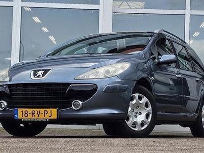 tweedehands Peugeot 307 SW 1.6i 16V 6-pers Clima Trekhaak Panorama Nieuwe