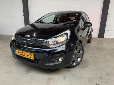 Zwart Gebruikt 2014 Kia Rio Plus Hatchback | € 5.500 (Eerlijke prijs)