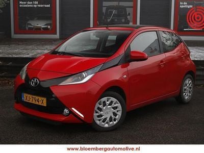 Occasion Toyota Aygo X-clusiv 69 PK (50 kW) 2015 Rood Hatchback