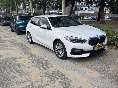 Wit Gebruikt 2020 BMW 120 Hatchback | € 17.000