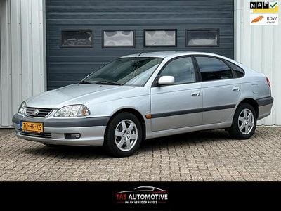 Grijs Gebruikt 2001 Toyota Avensis Sol Hatchback | € 2.950