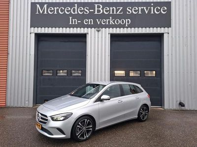 Grijs Gebruikt 2019 Mercedes B180 MPV | € 20.950 (Goede deal)