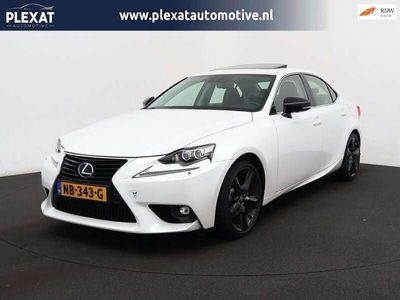 Lexus IS300h