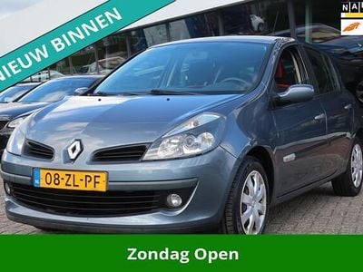 Blauw Gebruikt 2008 Renault Clio II Rip Curl Hatchback | € 1.599 (Goede deal)