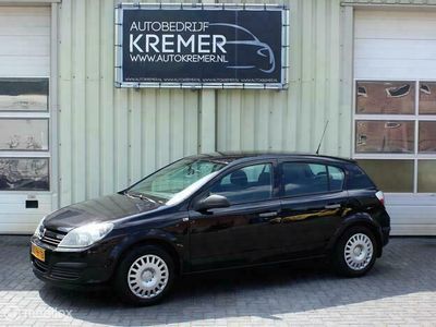 tweedehands Opel Astra 1.4 Essentia, 5 Deurs, Airco, Zwart Metallic