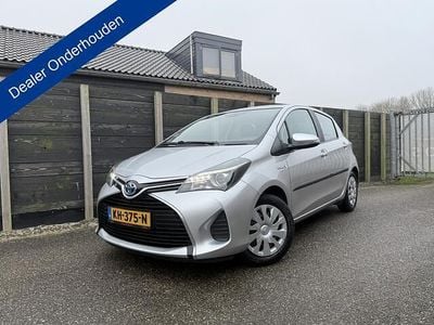 Grijs Occasion 2016 Toyota Yaris Hatchback | € 12.950 (Eerlijke prijs)