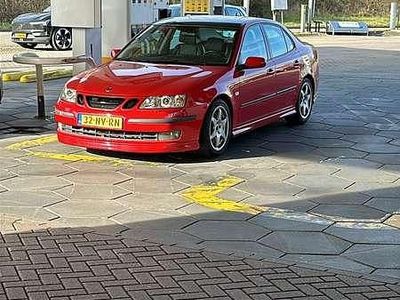 Rood Occasion 2004 Saab 9-3 Vector Sedan | € 5.000 (Iets duurder)