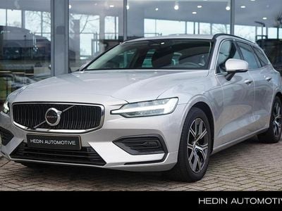 Grijs Gebruikt 2022 Volvo V60 Core Stationwagen | € 32.995 (Eerlijke prijs)