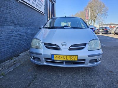 Nissan Almera Tino