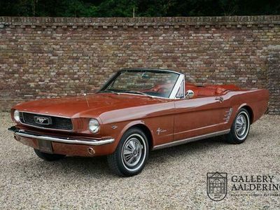 tweedehands Ford Mustang 289 Only one owner from new! Very original, Maual gearbox, attractive colour scheme